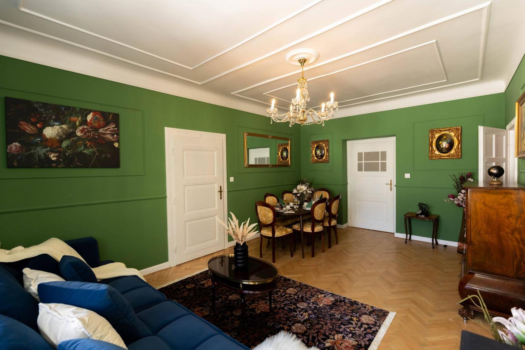 New, Stylish And Spacious Apartment Bratislava Bagian luar foto