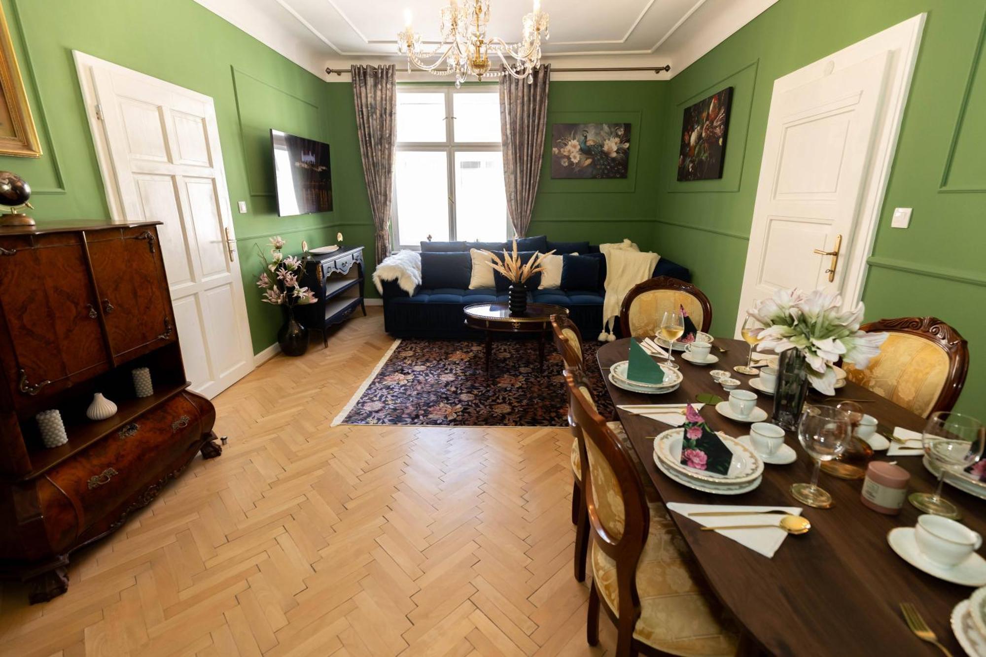 New, Stylish And Spacious Apartment Bratislava Bagian luar foto