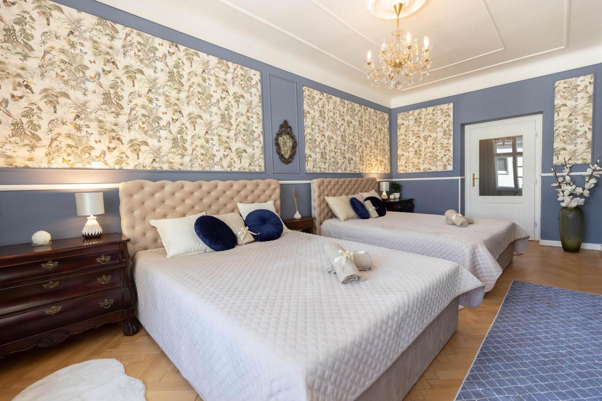 New, Stylish And Spacious Apartment Bratislava Bagian luar foto