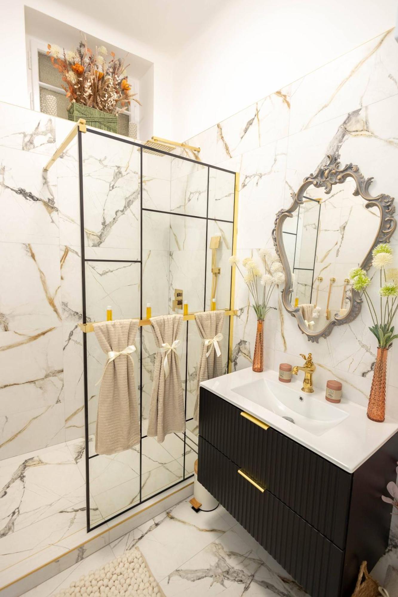New, Stylish And Spacious Apartment Bratislava Bagian luar foto
