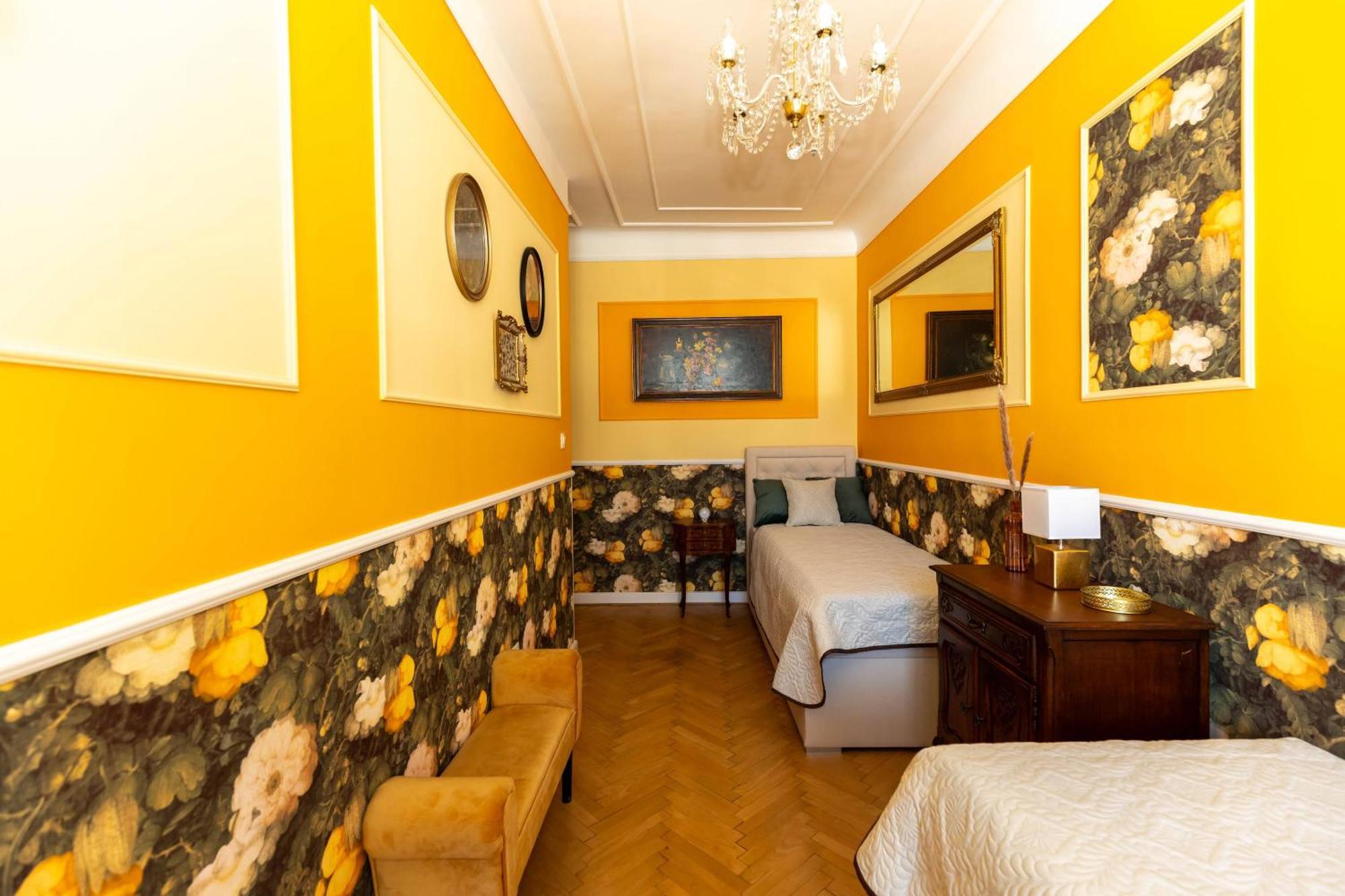 New, Stylish And Spacious Apartment Bratislava Bagian luar foto
