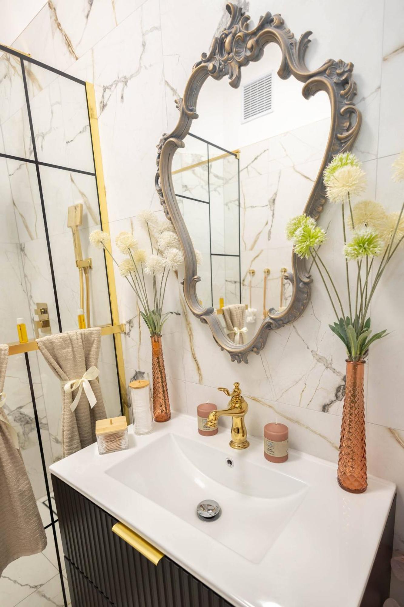New, Stylish And Spacious Apartment Bratislava Bagian luar foto